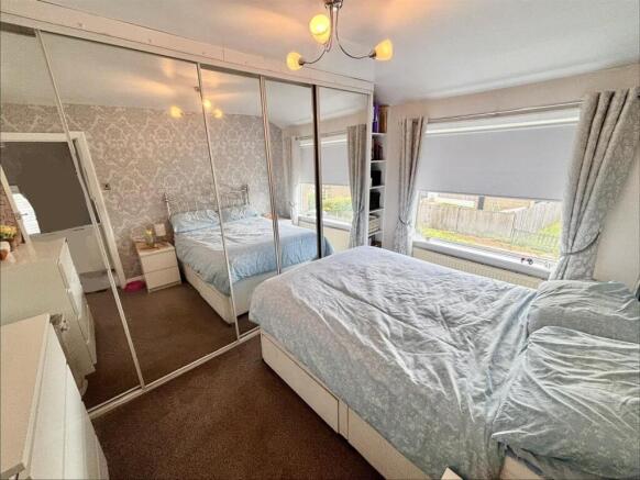 3 bed Semi-Detached for sale Image 9