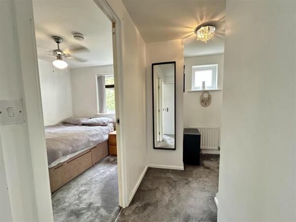 2 bed Apartment for sale Image 12