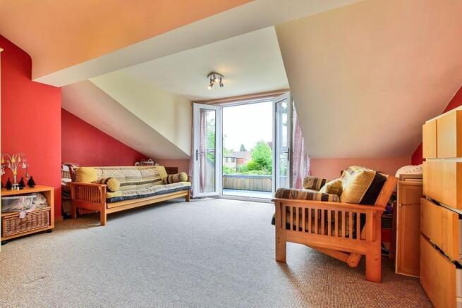 Bedroom 2 / Lounge
