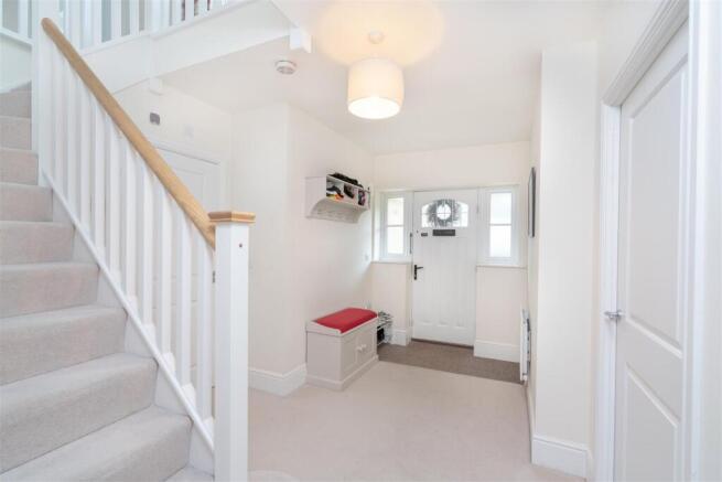4 bed Detached for sale Image 10