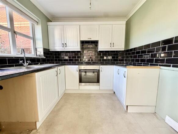 Hemble Way, Kingswood, Hull photo 4