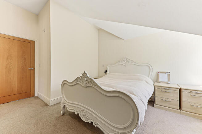 2 bed Apartment for sale Image 6