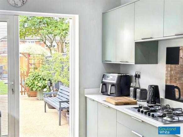 3 bed Semi-Detached for sale Image 6