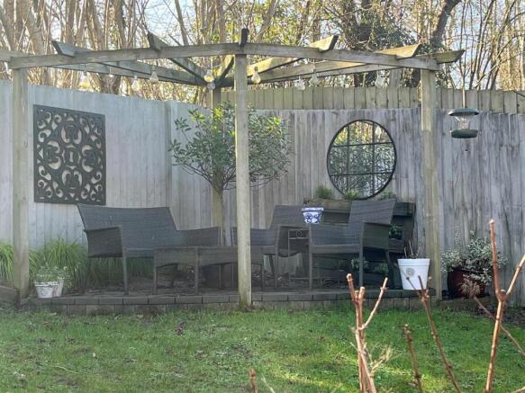 Rear garden a.jpg
