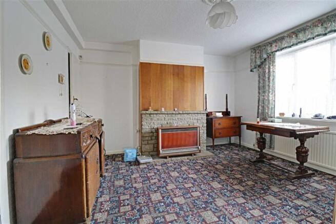 REAR DINING ROOM measuring