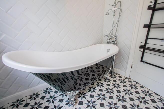 2 bed Semi-Detached for sale Image 8