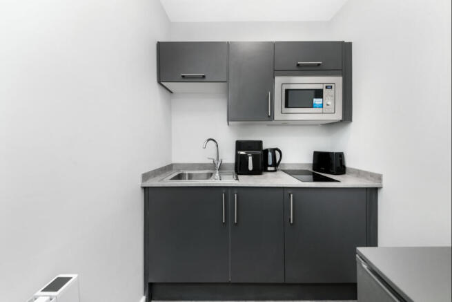 Studio to rent Image 7