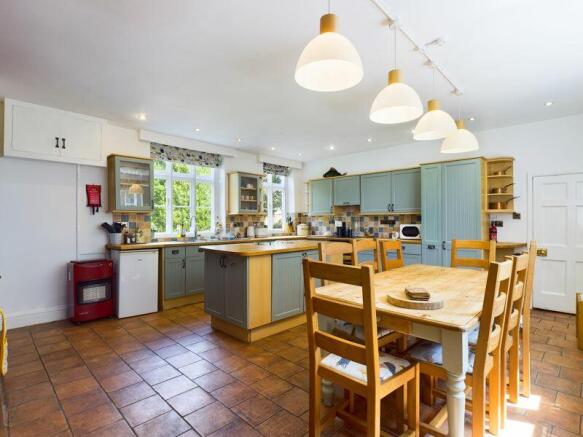Breakfast dining kitchen