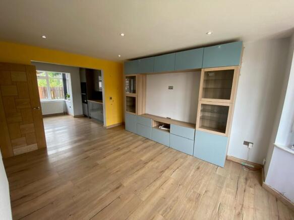 3 bed House to rent Image 6