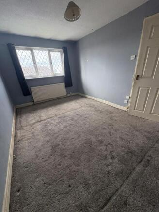 3 bed Semi-Detached to rent Image 12