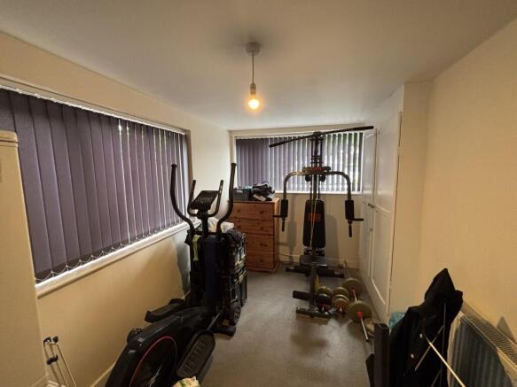 4 bed Detached for sale Image 9