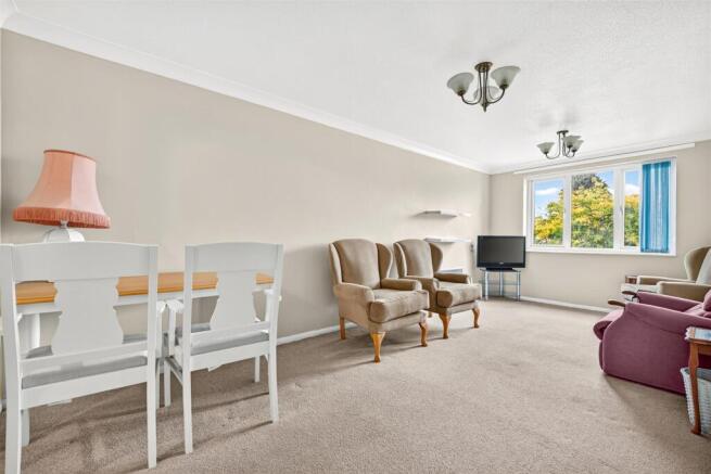 Limewood Court, Beehive Lane, Ilford photo 4