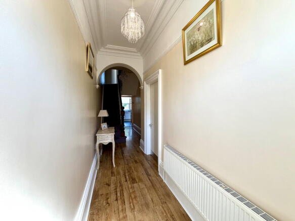 4 bed Villa for sale Image 6