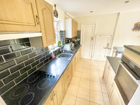 Kitchen photo two