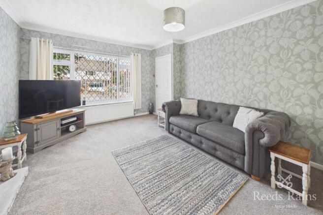 3 bed Semi-Detached for sale Image 4