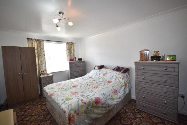 2 bed Detached Bungalow for sale Image 5