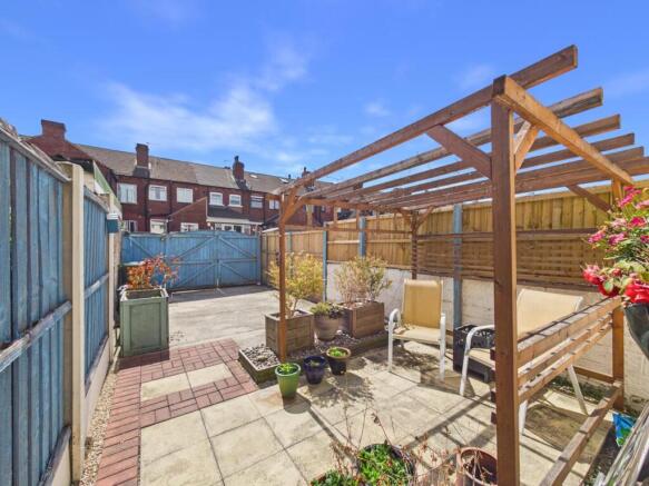 2 bed Terraced for sale Image 4
