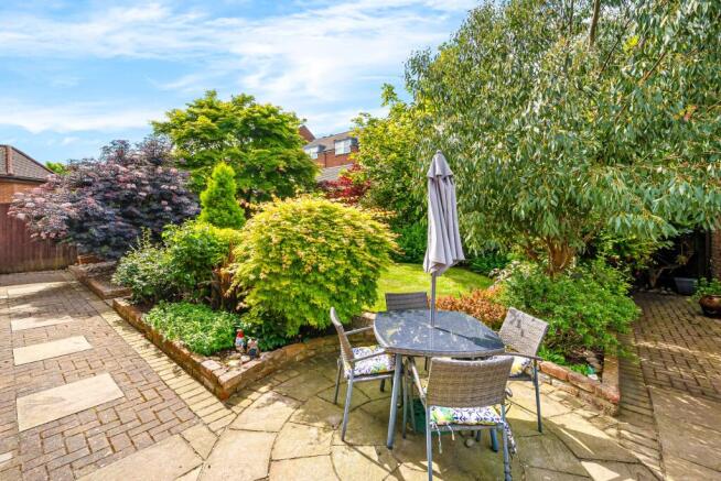 5 bed Detached for sale Image 5
