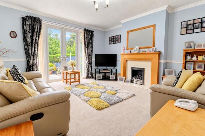 Lounge(7)-edited.jpg