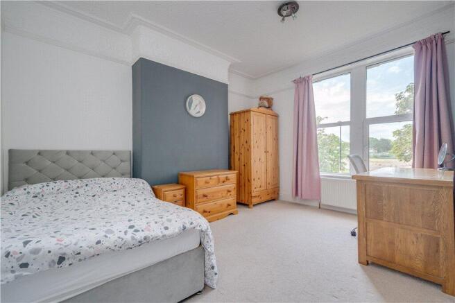 5 bed Terraced for sale Image 9