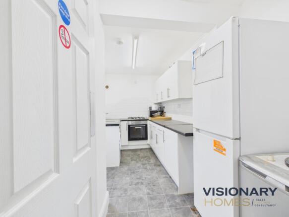 CAM03522G0-PR0219-STILL023