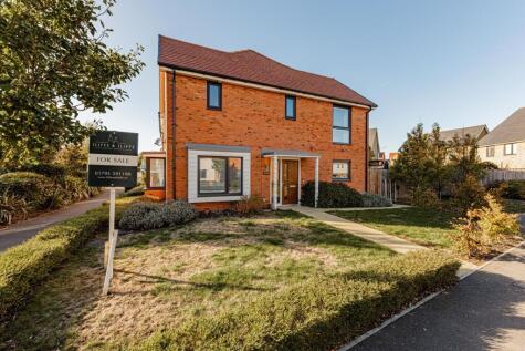 Nova Avenue, Faversham, ME13