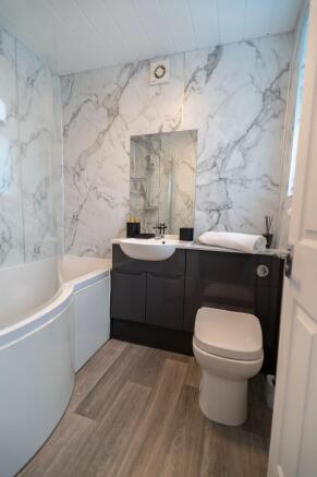 3 bed Terraced for sale Image 10