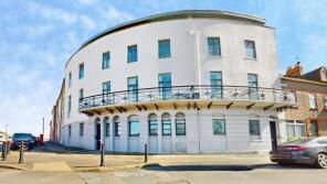 14 Flat 14, The Royal, Queens Road, Penarth CF64 1BQ