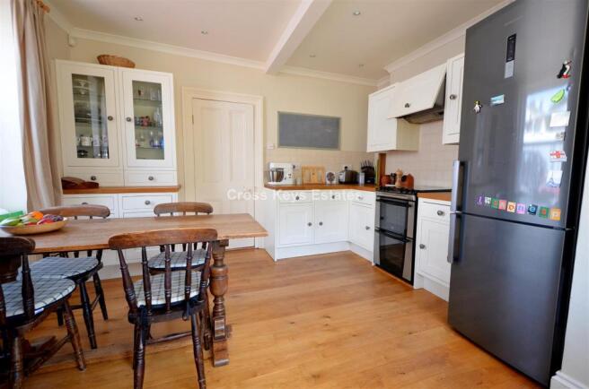 Kitchen A.JPG