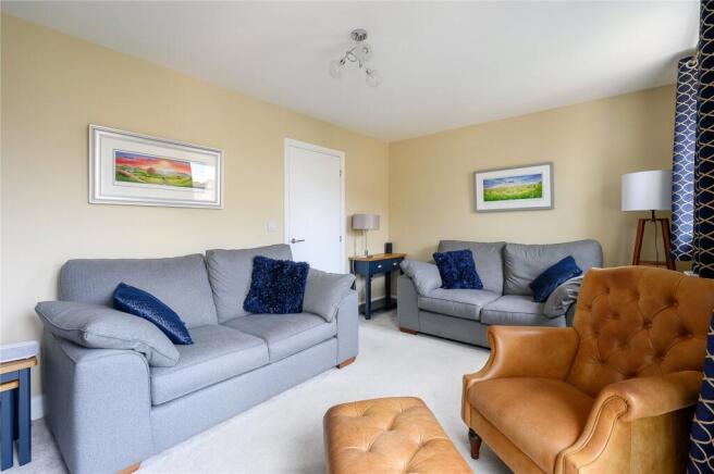 4 bed Semi-Detached for sale Image 7
