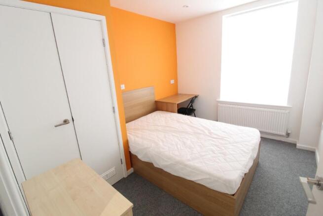 3 bed Ground Flat to rent Image 9