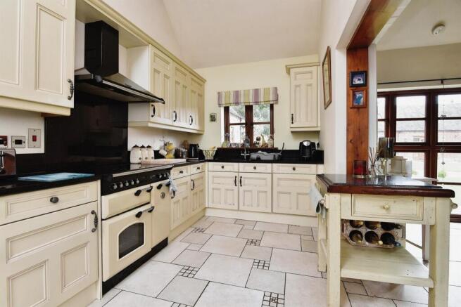 Kitchen: