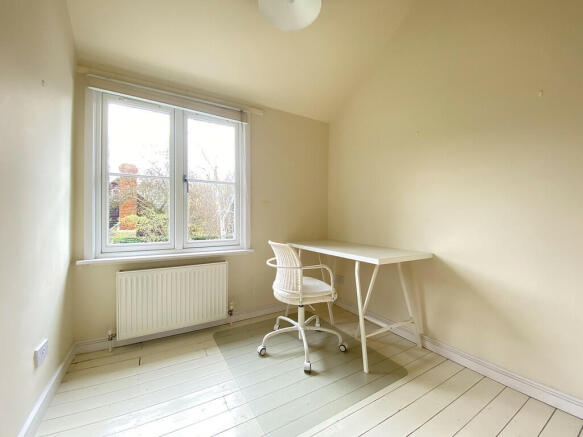 Bedroom / study