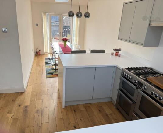 2 bed Bungalow for sale Image 6