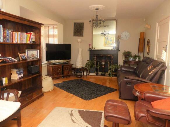 Lounge 2