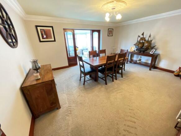 REAR RECEPTION ROOM - DINING ROOM