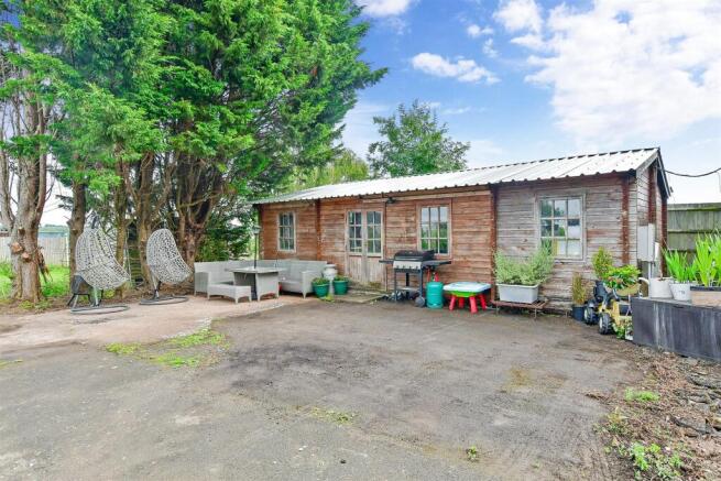 Workshop/Outbuildings