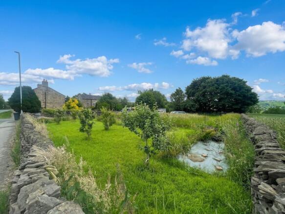 4 bed House for sale Image 6