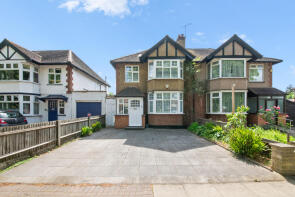135, Carlton Avenue East, Wembley HA9 8PN