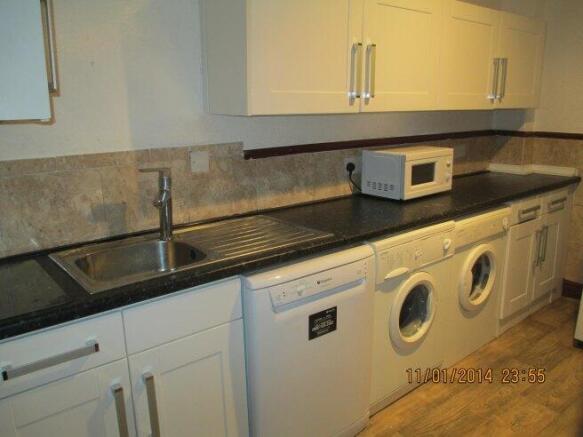 4 bed House Share to rent Image 6