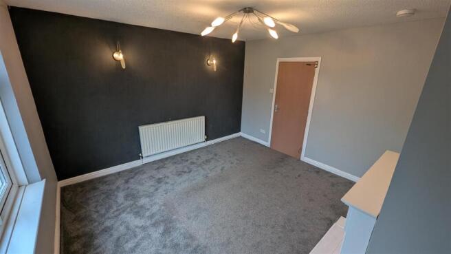 3 bed Semi-Detached to rent Image 7