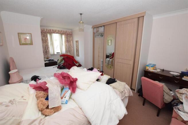 Bedroom 1.JPG