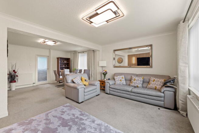 2 bed Ground Flat for sale Image 6