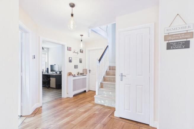 EweMove - Spalding - Nursery Way - Hallway