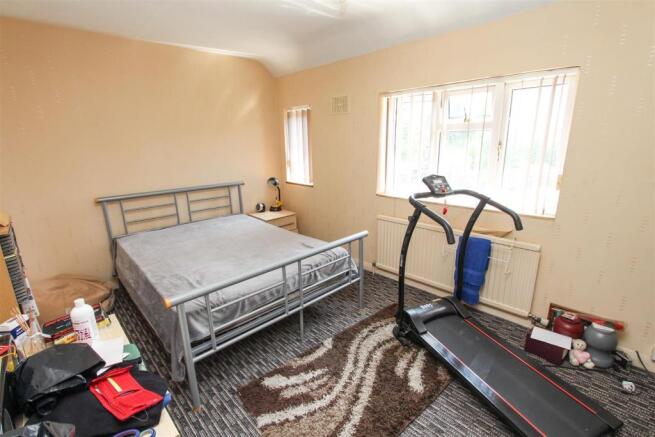 bed 1.jpg
