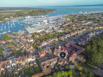 Grove Road, Lymington, Hampshire, SO41
