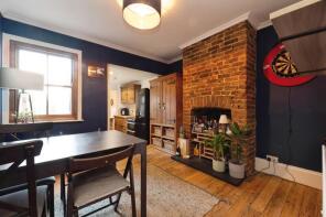 145, Kingston Road, Leatherhead KT22 7NT