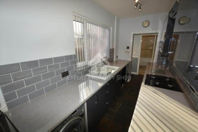 3 bed Terraced for sale Image 5