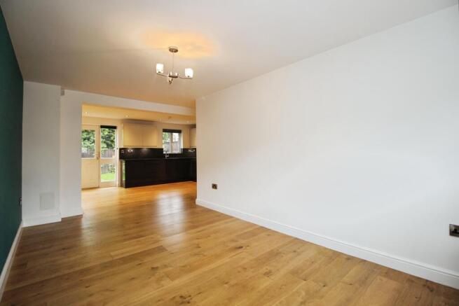 4 bed Terraced for sale Image 4