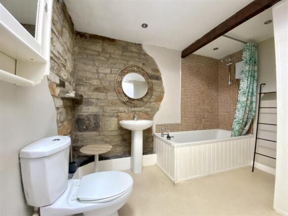 1 bed Terraced to rent Image 8